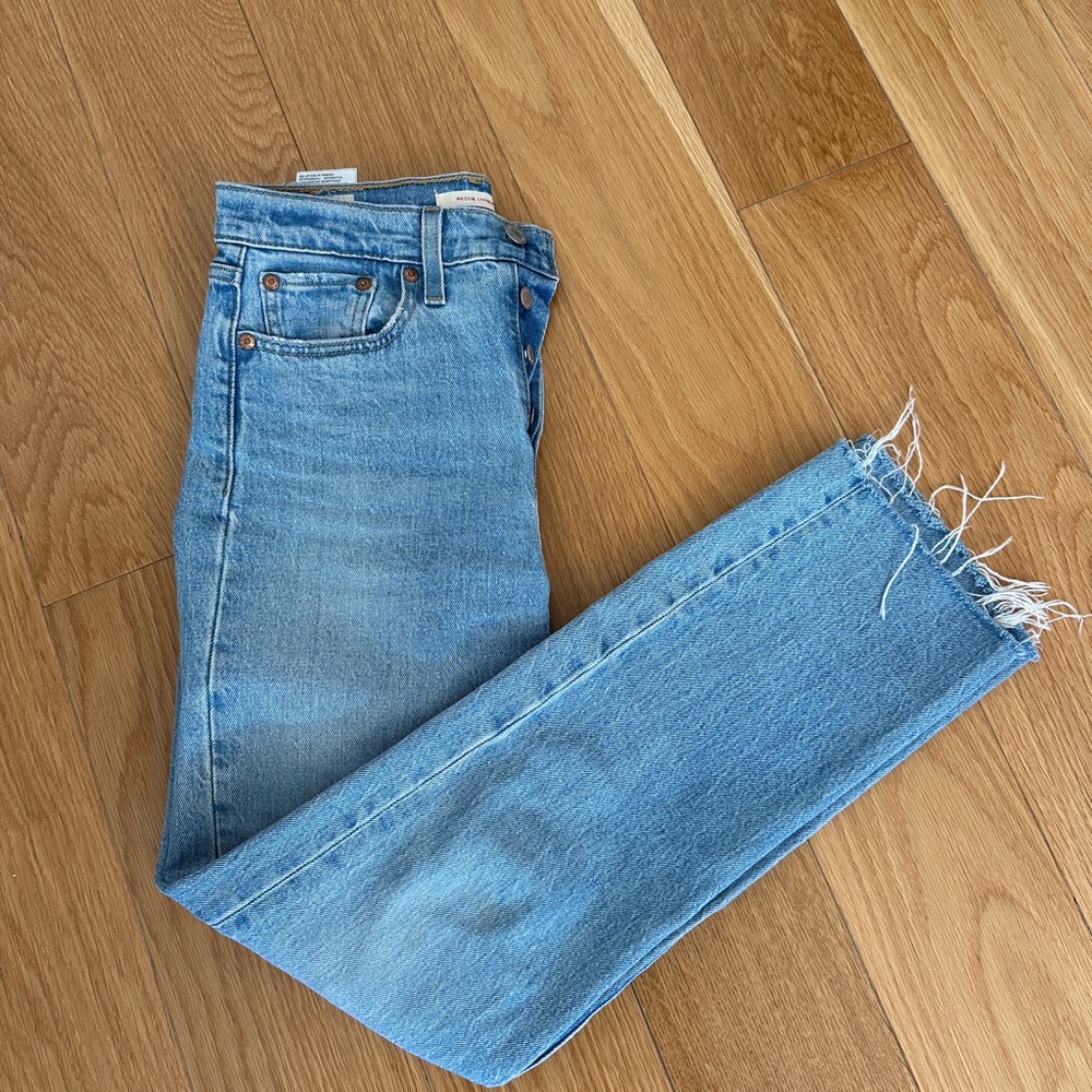 Levi's Women's High Rise Straight Jeans